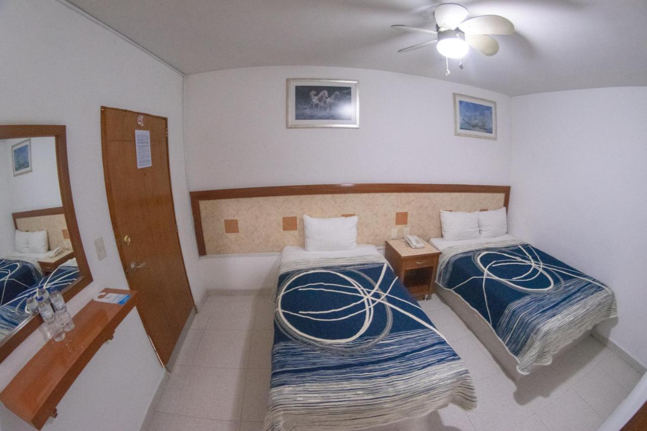 Hotel Niza Zona Piel León Eksteriør billede